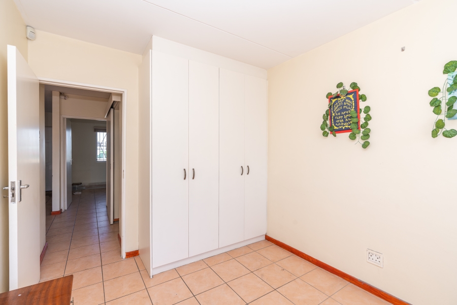 2 Bedroom Property for Sale in Thornton Western Cape